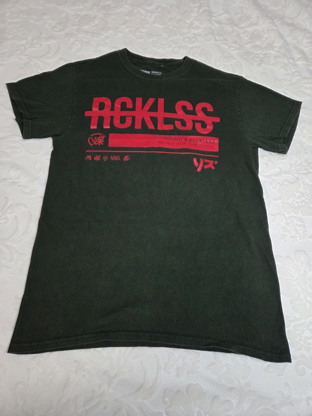 Young & Reckless Men's Graphic T-Shirt - Black / Red - Size Small